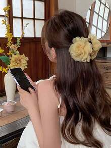 1 Stück Gaze-Rosen Clip, hochwertige Temperamentvolle und einfache Art, mit einer Haarklammer, Haarkarte, Haaraccessoires, Kopfschmuck, neuer Stil, Herbst, Haaraccessoires, Reisen, Frauen, Haarpflege, Harzeug, Zeug, Schönheitszubehör, Geschenke, Reisen, Geschenke für Frauen, Harzeug, Strumpfstopfer