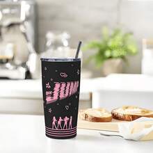 40oz/20oz SCHWARZ ROSA 9. Jahrestags "JUMP" & "schwarz DEADLINE" Welttournee - Edelstahl Vakuumisolierter Becher, inspiriert von 'JUMP' & 'BLINK' Album, auslaufsicher mit Griff & Strohhalm, isoliert für heiße/kalte Getränke (Kaffee/Tee/Heiße Schokolade), wiederverwendbar & lustiger K-Pop Sammlerstück - perfekt für Schule, Reisen, Valentinstag & Fans!