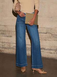 Màu denim bạc màu cổ điển, ống quần loe rộng, chất liệu denim thoải mái, thiết kế nhiều túi tiện dụng, đường may tinh tế, dễ dàng điều chỉnh hình dáng chân, giúp kéo dài và làm thon gọn vóc dáng, phù hợp cho đi làm, mặc thường ngày, tạo nên vẻ ngoài thời trang với nét thanh lịch cổ điển và sự thoải mái thường ngày. Y1136 Mùa xuân - Rửa tối - Xem 2