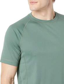 Essentials - Camiseta de natación de manga corta y secado rápido UPF 50 para hombre - Verde militar - Ver 4