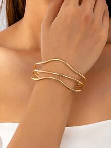1pc Fashionable Minimalist Versatile Niche Design Asymmetrical Opening Bracelet, Suitable For Women's Daily Wear, Birthday Gift - Yellow Gold - View 1