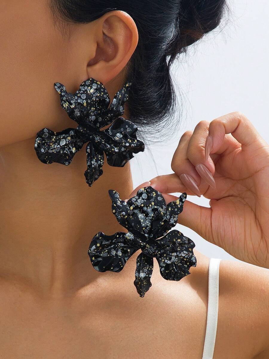 1 Pair Exaggerated Elegant Floral Metal Black Gold Earrings, Fashion Versatile, Suitable As Gift, Party, Banquet Or Daily Wear