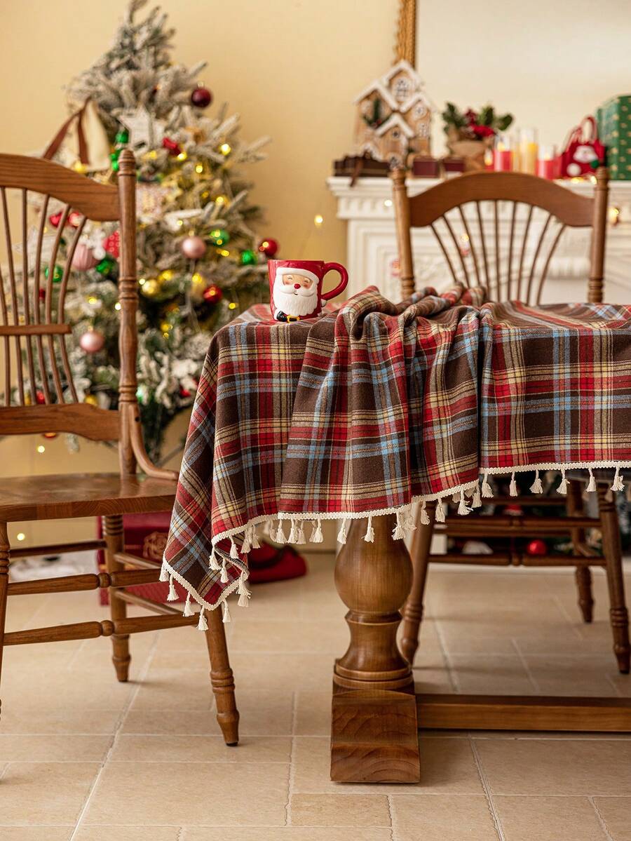 1pc Christmas Plaid Tablecloth, Tassel Decor, Retro Brown-Red Plaid, Brushed Woven Fabric, Rectangular, Washable, Suitable For Coffee Table, Bedside Cabinet, Dining Table Decor, Suitable For Home Kitchen, Party Dinner, Holiday Party Decor, Christmas, New Year, Autumn Decoration