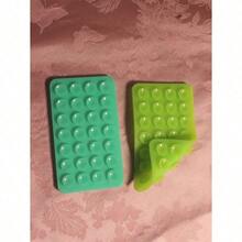 1Pc Silicone Suction Silicone Suction Cups Square Phone Case Back Silicone Suction Cups 28pcs Large Suction Silicone Cell Phone Suction Cups Silicone Suction Phone Case Card Holder Card Holder Wallet Business Card Holder Credit Card Holder Card Holder Women For Women For Men Compatible With IPhone, Android Phone, Gift For Birthday, Family, Friends Phone Holder, Phone Stand, Phone Accessories - 綠色 - 查看 5