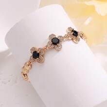 1pc Fashionable Cute Clover Shaped Women Bracelet, Suitable For Daily Wear