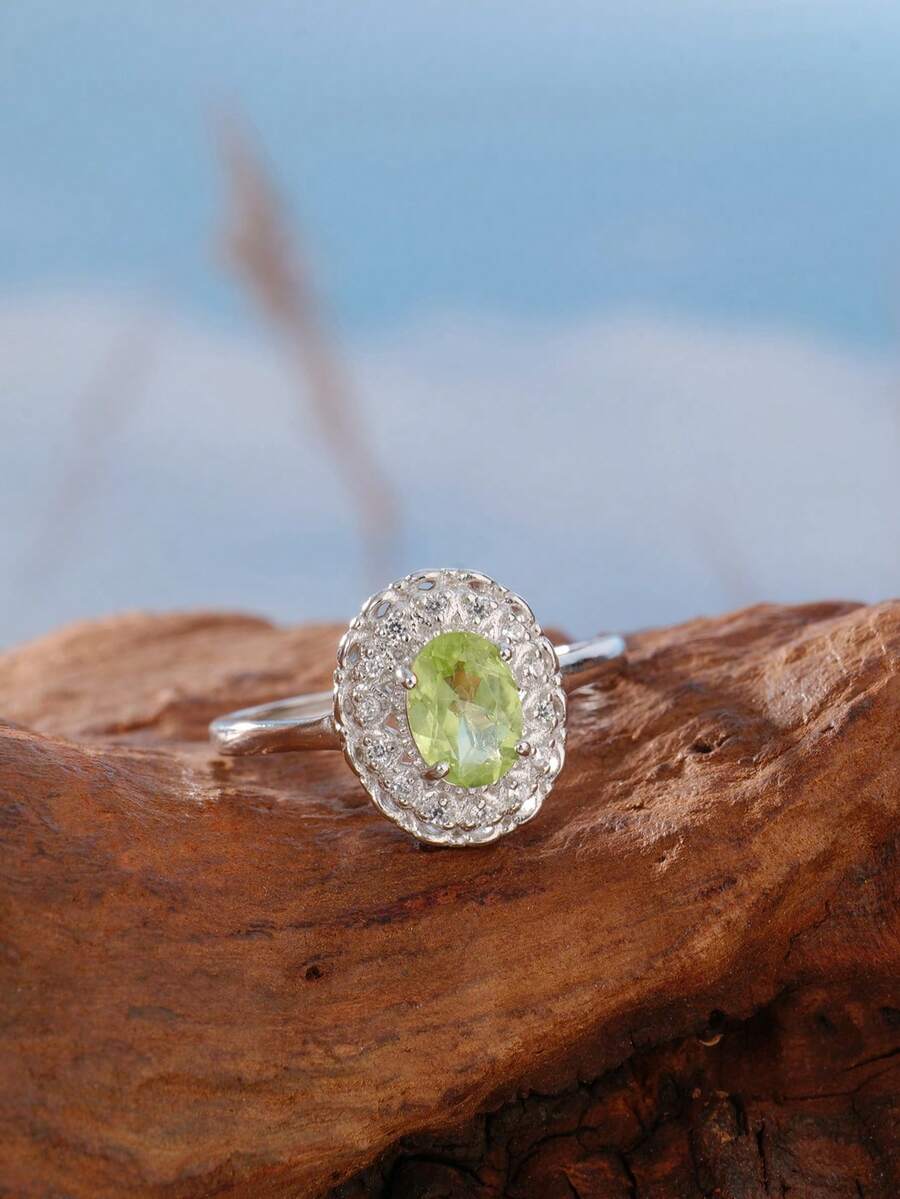Royal Natural Peridot Ring 925 Silver Crystal Celestial Halo 7*5mm Oval Green Birthstone Gemstone Statement Jewelry Boho Gift