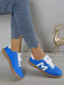 Damen Sneaker mit dicker Sohle, leicht und atmungsaktiv, flache Schuhe, neuer Sommerstil