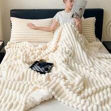 1pc Super Soft Plush Throw Blanket, Suitable As Valentine's Day/Christmas Gift, Bedroom Decor, Cozy Nap Blanket For Office Or Home - White - View 6