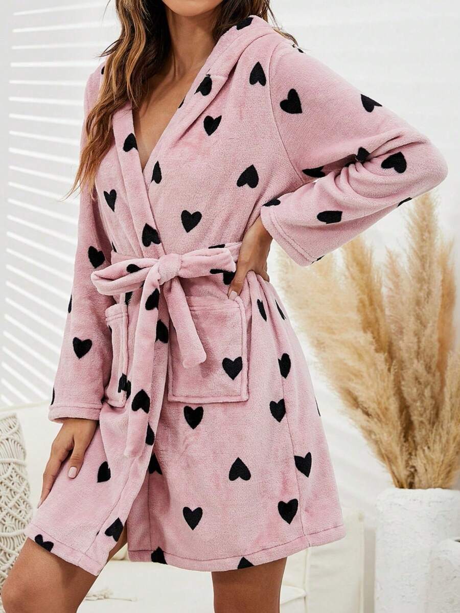 Women's Thick Flannel Bathrobe With Heart Print, Warm And Cozy. Double-Sided Fleece Hooded Bathrobe, Long Sleeve Sleepwear, Suitable For Bathroom, Bedroom, And Home Wear, Ideal For Keeping Warm In Winter.