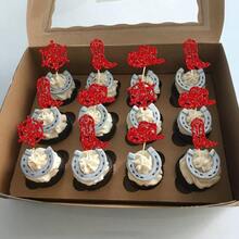 DEphlyn 30Pcs Cowboy Cupcake Toppers Glitter Cowboy Hats Boots Cupcake Picks Cowboy Party Cupcake Decorations For Western Theme Baby Shower Boys Birthday Party Cake Decorations Supplies Red10 - 紅色 - 查看 4