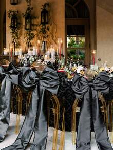 1个多色大蝴蝶结装饰品，适用于生日派对背景、房间墙面装饰、巨型丝带悬挂装饰、礼品墙面装饰、摄影道具，是新娘送礼会、婚礼派对、圣诞节装饰、家居圣诞礼物、圣诞装饰的理想之选。 - 彩色 - 查看 5