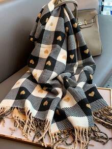 1-Piece Women's Vintage Plaid Heart-Shaped Scarf Set - Thick And Warm, With Contrasting Black And Brown Colors. A Versatile And Fashionable Neck Scarf Perfect For Daily Commuting, The Office, And Social Gatherings. A Must-Have Autumn And Winter Accessory And A Scarf.