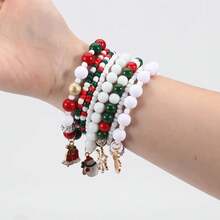 圣诞串饰手链 4 件套 - 可爱的节日圣诞老人、驯鹿、手套吊坠，带仿珍珠电镀时尚首饰，适合女性完美的圣诞礼物或节日庆祝配饰、节日珠宝配饰