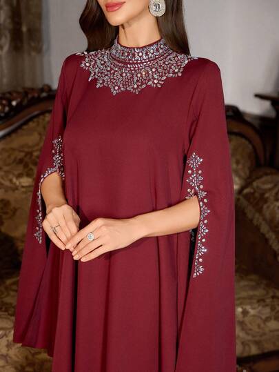 Vestido largo elegante para ocasiones formales y fiestas con cuello alto, unicolor, muy adornado con rhinestones y perlas, cuello decorado, mangas extra largas con abertura, para mujeres