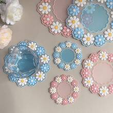 1 pieza Posavasos de margarita de material de silicona, forma de flor linda, resistente a altas temperaturas, posavasos de café de dos colores, posavasos para tazas de 10/15/20 cm, adecuados para regalos de vacaciones, regalos para colegas de oficina, decoración del hogar, perfectos para la decoración del hogar y la protección de la mesa