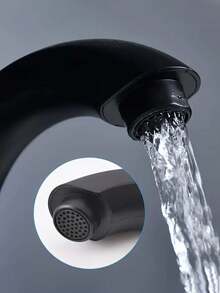 1个现代单孔锌合金水龙头，单冷水浴室洗手盆水龙头，单把手高拱形浴室洗手盆水龙头，带陶瓷阀芯，抛光拉丝表面，适用于厨房、酒吧、浴室和洗手间，家庭、酒店和房车洗手盆，现代家居必备配件，送给家人和朋友的惊喜礼物