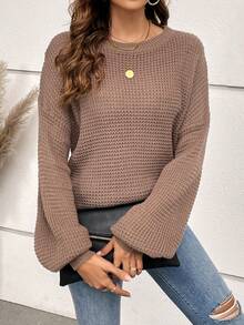 Lässiger einfarbiger Pullover mit Dropped-Shoulder und weiter Strickoptik