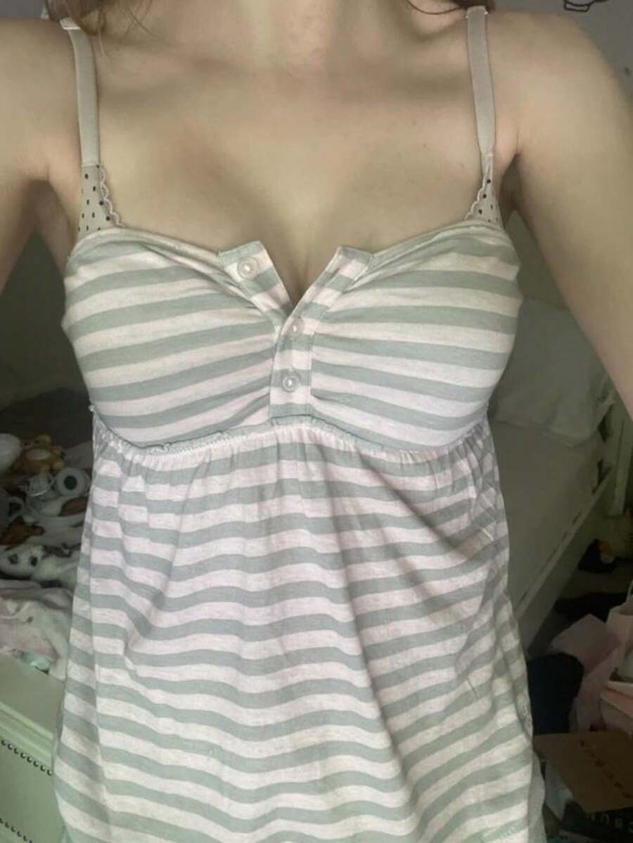 Women Y2k Striped Flowy Tube Tops Strapless Ruffle Hem Babydoll Bandeau Top Summer Button Down Backless Aesthetic Peplum Camisole Teen Girl Casual Going Out Streetwear - 淺灰紫 - 查看 1