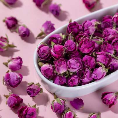10g/300g Natural High-Quality Purple Rose Bud Set, Immortal Dried Flower Decoration, Very Suitable For Indoor Home And Bedroom Decoration Accessories, DIY Soap Making, Candle Dried Flower Fragrance Matching, Handicraft Production, Wedding Decoration, Festival Party Decoration, Flowers And Plants