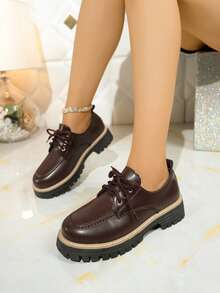 女士时尚乐福鞋 - 黑色和棕色合成材料，橡胶鞋底，系带款式，学院风设计，四季鞋 - 棕色 - 查看 3