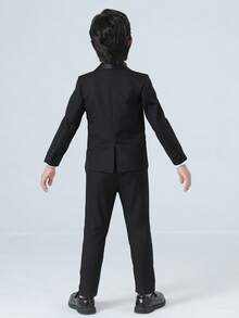 Conjunto formal de 3 piezas para niño pequeño: chaqueta de cuello mao de manga larga, chaleco de una hilera, pantalones y corbata de moño - Negro - Ver 9