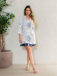 KIARA BRAZIL Vestido Curto Indiano Boho Chic com Estampa Astrológica de Sol e Lua, Decote V e Manga Longa Perfeito para o Verão-GE00290 - Branco - Visão 1