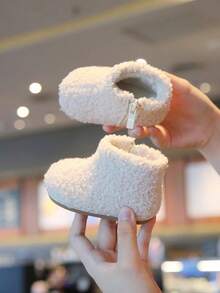 Infant Furry Boots Princess Shoes, Winter Plush Boots, Girls' Short Boots Soft Bottom Baby Toddler Shoes, Lightweight Flat Boots, Suitable For Babies Indoors And Outdoors - Beige - View 4