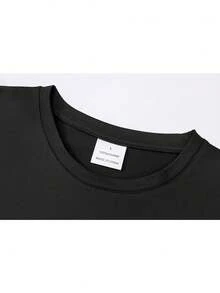 Camiseta gráfica de Navidad familiar para hombres 2025 - Camiseta casual de manga corta roja con cuello redondo y estampado de acebo y copo de nieve, diseño de hacer recuerdos juntos para reuniones familiares y fiestas, ropa casual de verano (lavable a mano) - Negro - Ver 4