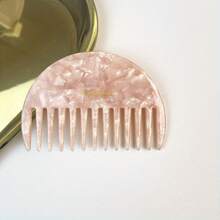 网络红人同款几何造型醋酸纤维梳子，简约日韩复古可爱优雅半圆发梳，美发工具，美发用品，旅行必备，旅行，理发师，发型师，理发配件，情人节，美发用品，发型师，理发店，沙龙，度假必备，美发产品，理发店，情人节礼物，女士旅行必备，发型师工具 - 美人魚白 - 查看 7