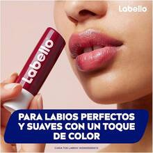 LABELLO Bálsamo labial con color Mora (4.8g) protector labial con Vitamina E libre de aceites minerales 24 horas de humectación - Zarzamora - Ver 6