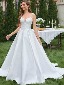 Suknia ślubna w jednolitym kolorze z dekoltem w serek i plisowanym wzorem, elegancka i luksusowa, na cienkich ramiączkach - Biały - Zobacz 8