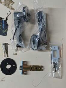 The Smart Door Lock Offers Four Unlocking Methods: Fingerprint Unlock, Password Unlock, Key Unlock And Remote Unlock. This Enables You To Open The Door More Conveniently.