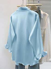 Áo sơ mi satin nữ mùa thu họa tiết cưỡi ngựa, màu trơn tinh tế, cổ áo nhọn, thiết kế cài khuy đơn, thể hiện vẻ thanh lịch hàng ngày, phù hợp cho mùa thu, đông và xuân. - Màu xanh lam - Xem 8
