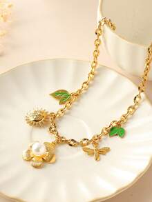 Mazuer 1pc 18K Gold Plated Stainless Steel Vintage Minimalist Elegant Floral Pearl Pendant Necklace, Versatile Gift For Women, Suitable For Halloween, Holiday, Party, Daily Wear, Vacation