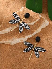 1 Pair Black Dragonfly Earrings Beach Holiday Style