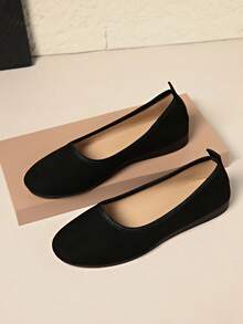 Classic Round Toe Flat Women's Shoes, Plus Size Version 36-43, Thickened Forefoot Protects Feet, Optimized Heel Design Prevents Slipping, Soft Fabric Material And Cushioned Insole For Comfortable Wear