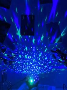 1pc Voice Control Starry Sky Projection LED Lamp - 7 Color Changing Fantasy Night Light With Moon & Stars, USB Powered Modern Home Decor For Living Room, Bedroom, Christmas & Halloween Gift, Suitable For Creating A Rainbow Fantasy & Romantic Ambiance, Bedroom Night Light | Starry Theme | Plastic Lampshade, LED Lamp For Bedroom