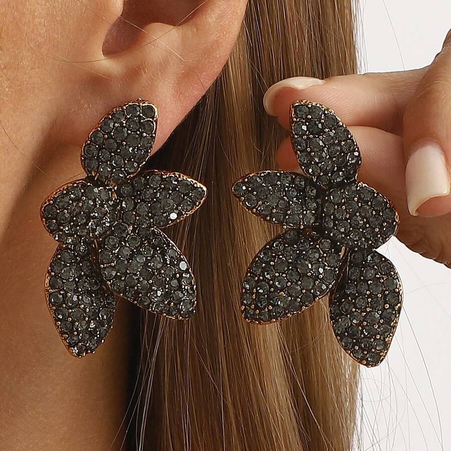 Mydear 1 对优雅奢华黑色全水钻花瓣花耳钉，适合女性日常、派对和活动佩戴