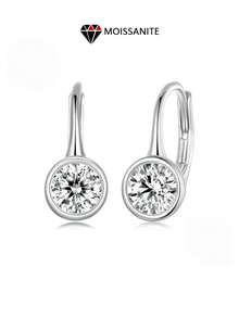 LOVESSOM زوج من أقراط الفضة الإسترليني المطلية بالذهب عيار 14 قيراط، 0.5 قيراط * 2 موسانيت، بتصميم كلاسيكي بسيط وعصري مناسب للرجال والنساء، مناسب لحفلات الزفاف والمناسبات الخاصة كعيد الأم وعيد الأب والعيد والشكر وعيد الميلاد وبداية العام الدراسي وموسم الزفاف والذكرى السنوية