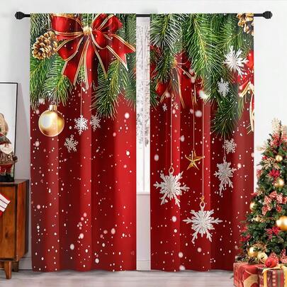 两片装圣诞窗帘 - 饰以红绿松树图案，点缀雪花、金色蝴蝶结和星星，完美适用于客厅、卧室、厨房和浴室。窗帘采用杆袋式设计，保护隐私，是客厅的理想之选。