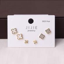 3 أزواج أقراط على شكل زهرة برؤوس 4 بتلات متوهجة بحجارة راين صغيرة وأنيقة، مناسبة للاستخدام اليومي في عيد الحب