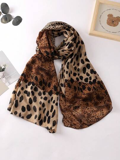 1条女士全印花豹纹雪纺围巾，轻盈柔软，方便携带，波西米亚风格，优雅大方，适合日常、休闲、外出、度假等场合，是理想的连衣裙搭配礼物。
