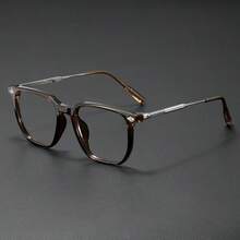 1副男女通用方形复古时尚商务眼镜，采用高弹性抗冲击醋酸纤维材料制成，全金属镜框，多色染色无度数眼镜，适合办公室、装饰搭配、学生学习、阅读报纸、防眩光、商务谈判、跑步、游戏、驾驶等场合。