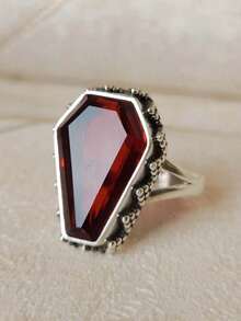 1pc Retro Imitate Garnet Coffin Shape Silver Color Ring For Women Unique Boho Silvery Color Ring Punk Gothic Halloween Party Jewelry Gift For Her - Ring 1 - View 1