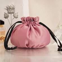 Gucci Damska kosmetyczka, stylowa, modna, przenośna, odpowiednia do codziennego użytku, w podróże służbowe, do szkoły lub pracy, jako prezent dla dziewczyny lub członka rodziny, na święta.