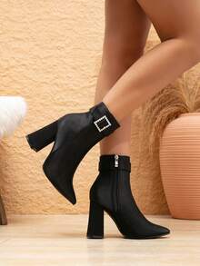Women's New Black Ankle Boots, Autumn/Winter Fashion Pointed Toe Chunky Heel Rhinestone Square Buckle Commuter Fashion Boots - Black - View 8