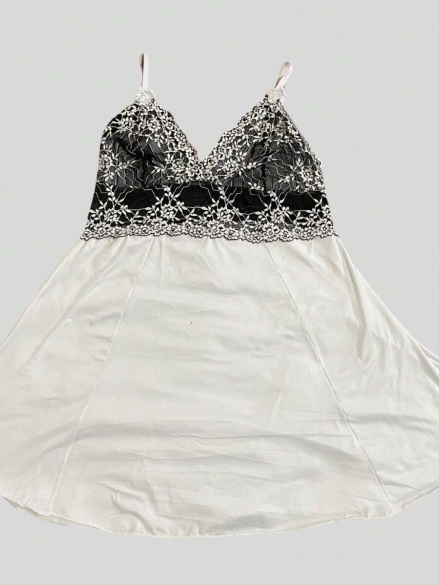 Women's Two-Tone Plus Size Comfortable Strappy Pajamas - White - View 1