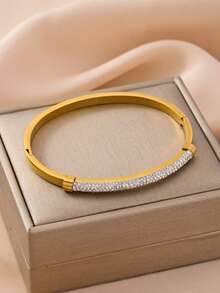 4pcs/1set 18K Gold Plated Stainless Steel Women Fashion Bracelet Set, 3D Five-Leaf Flower Bracelet, Four-Leaf Flower Nail Bracelet, Four-Leaf Flower High-Quality Rhinestone Bracelet, Waterproof & Fade-Resistant, Suitable For Daily Wear, Parties, Gifts For Friends & Family, Valentine's Day, Christmas - Gold - View 10