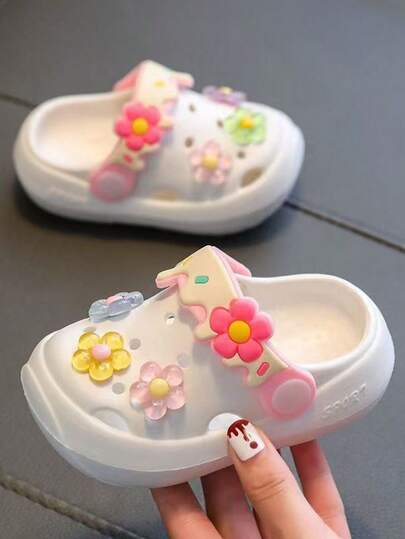 صنادل أطفال جميلة وعصرية، قاع ناعم مانع للانزلاق وقابل للتنفس، أحذية داخلية/خارجية للشاطئ للأطفال الصغار في الصيف