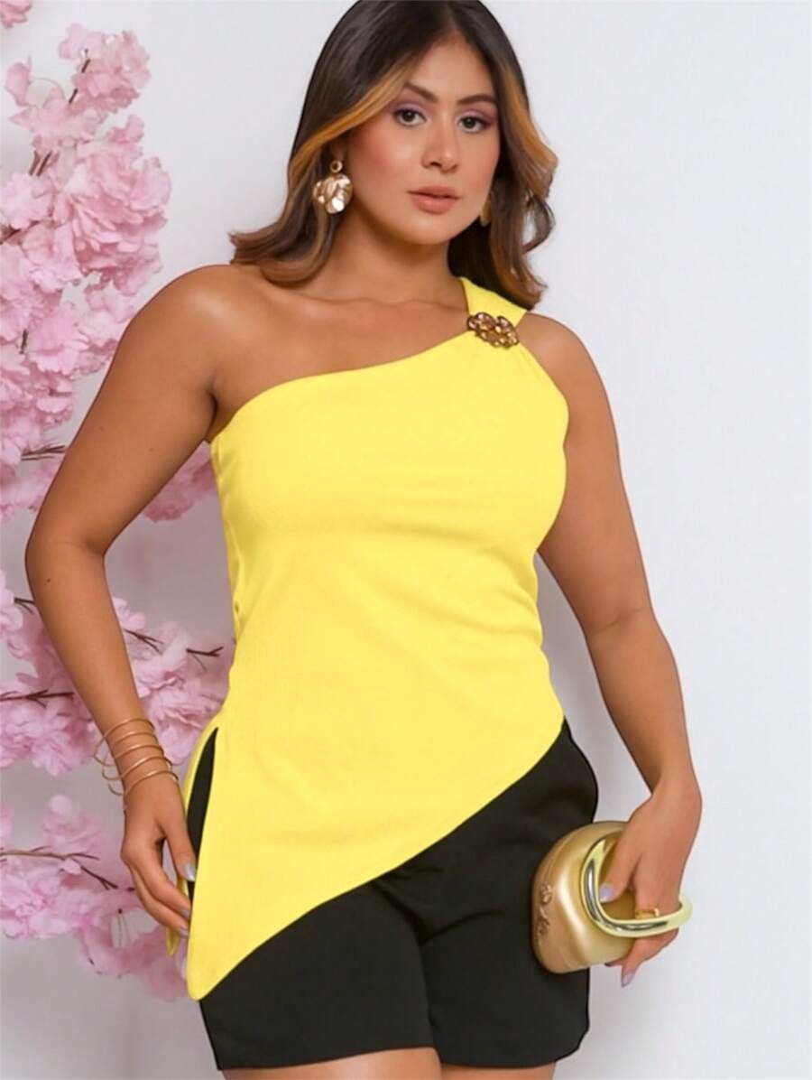 Women's One Shoulder Tank Top With Flower Buckle And Padded Top. Stylish Summer Fashion . - 黃色 - 查看 1